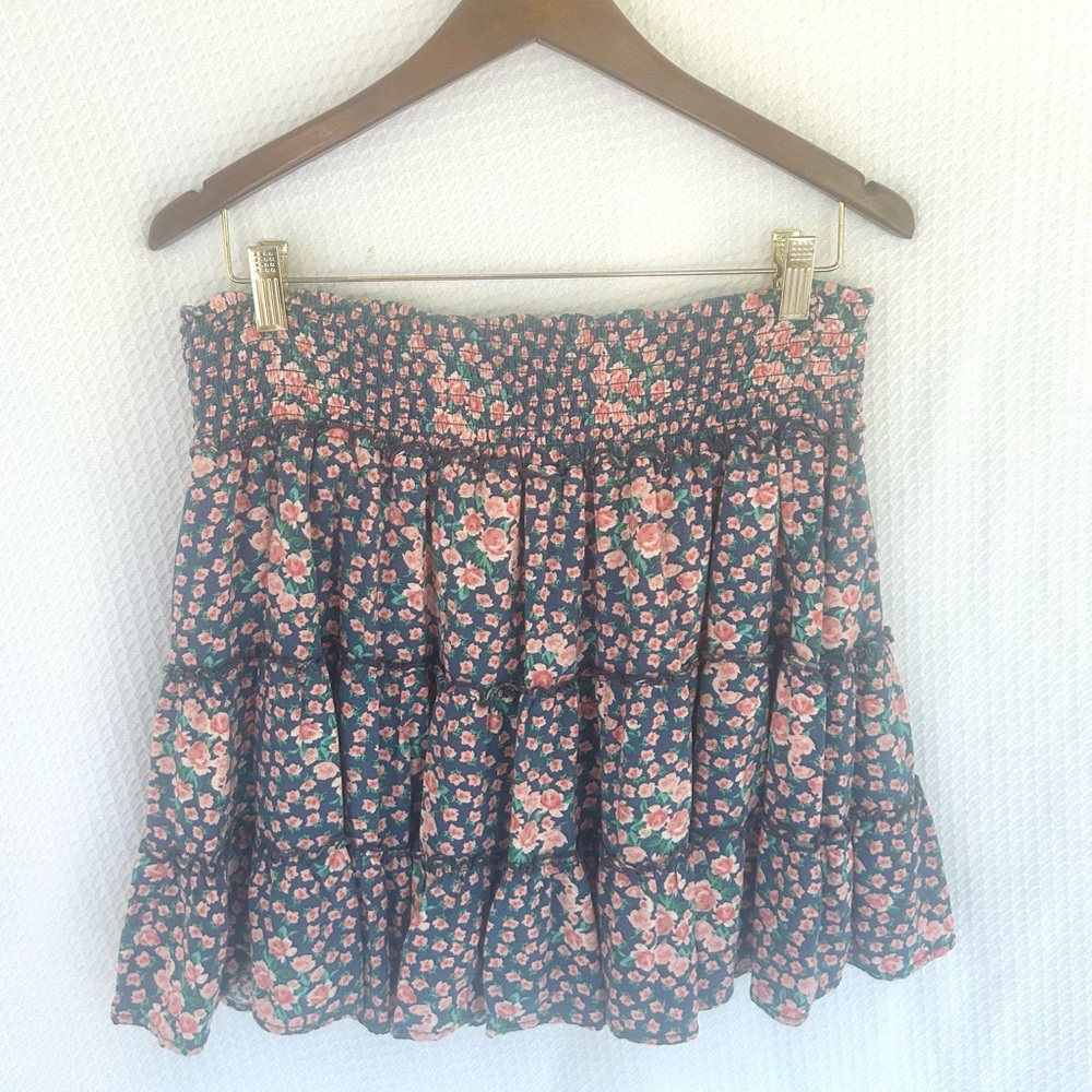 American Eagle Blue Floral Tiered Mini Skirt (XL)